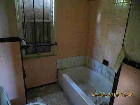 10035 Montrose (17)_m.jpg